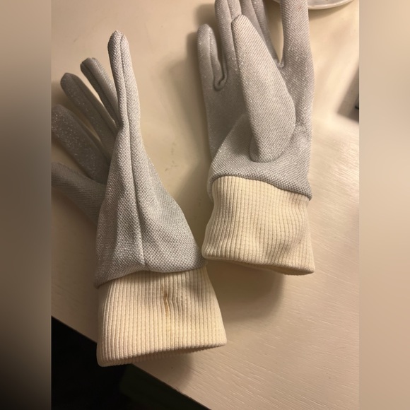 Heater hands gloves for warmth—old school gloves that work! - Picture 2 of 4